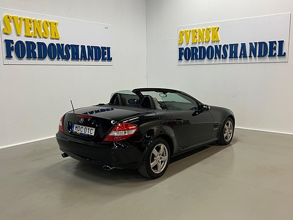 Mercedes-Benz SLK200 8 of 28