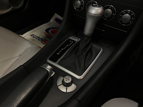 Mercedes-Benz SLK200 23 of 28