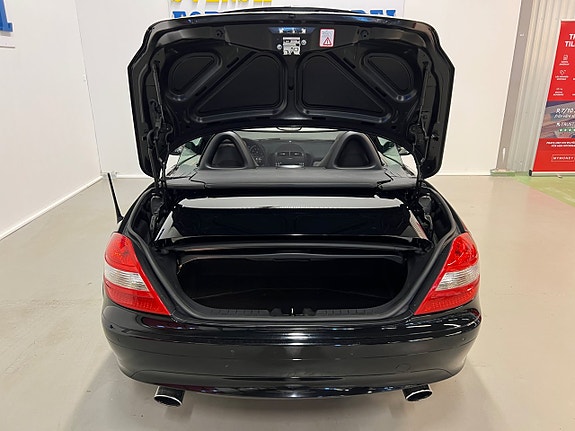 Mercedes-Benz SLK200 28 of 28