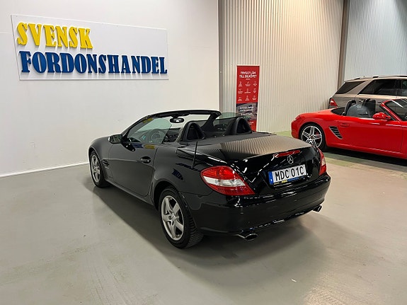 Mercedes-Benz SLK200 11 of 28