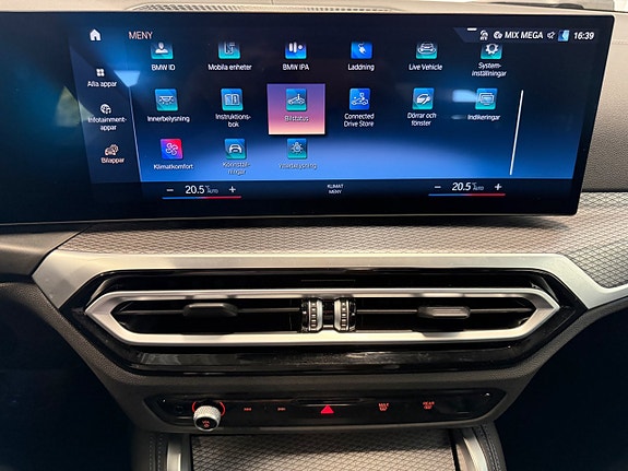 BMW i4 13 of 15