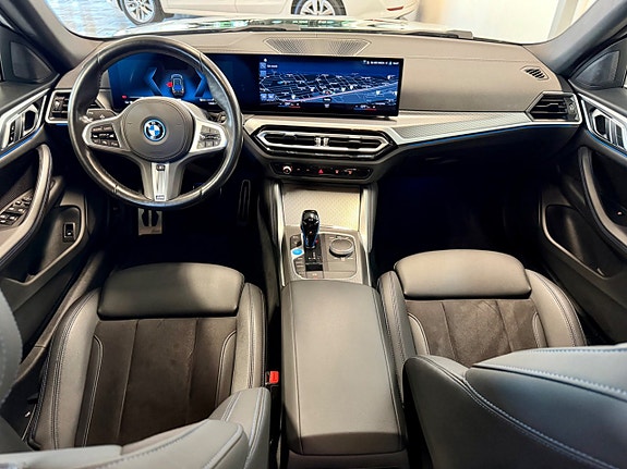 BMW i4 9 of 15