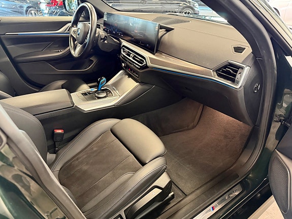 BMW i4 10 of 15