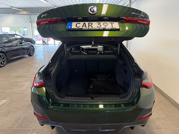 BMW i4 5 of 15