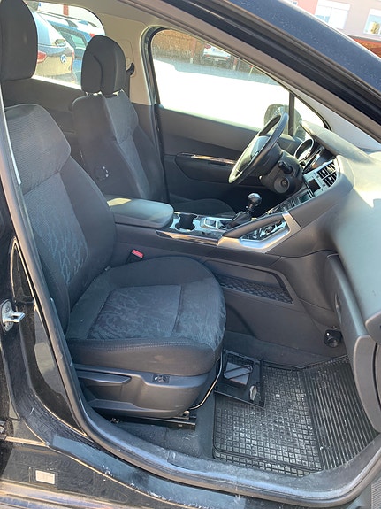 Peugeot 3008 4 of 5