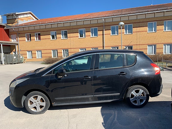 Peugeot 3008 3 of 5