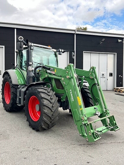Fendt 516 Vario Profi 8 of 23