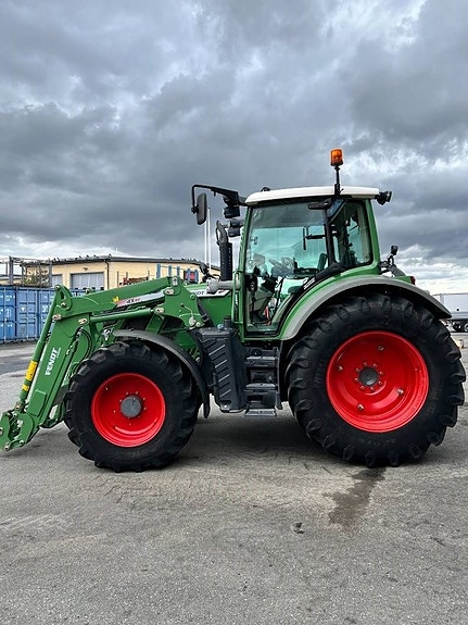 Fendt 516 Vario Profi 2 of 23