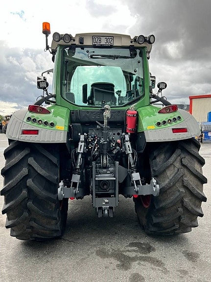 Fendt 516 Vario Profi 4 of 23