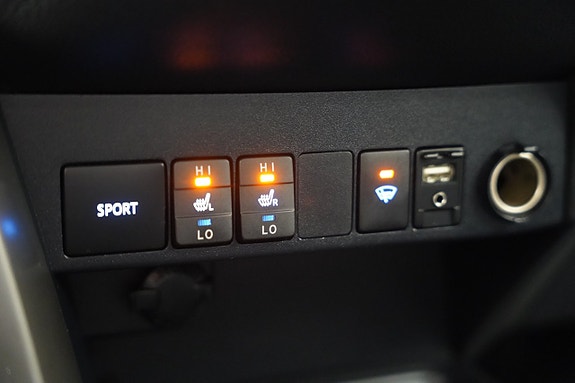 Toyota RAV4 15 of 23
