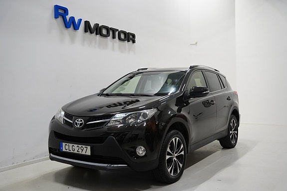 Toyota RAV4 2 of 23