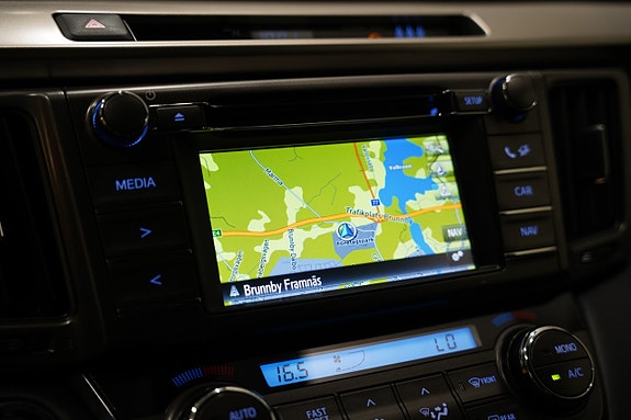 Toyota RAV4 17 of 23