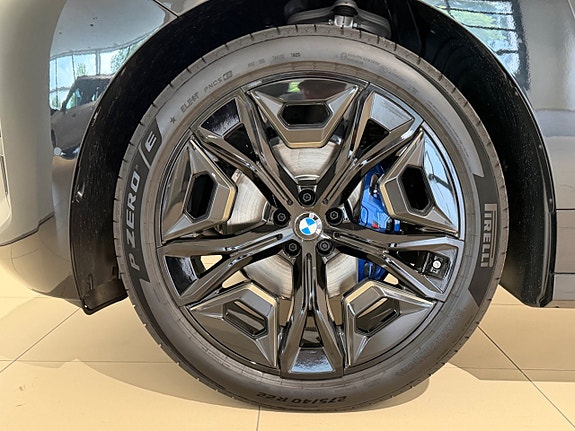 BMW iX 3 of 14
