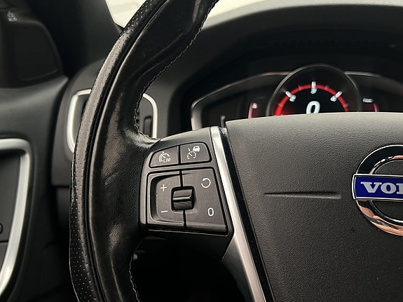 Volvo V60 14 of 30