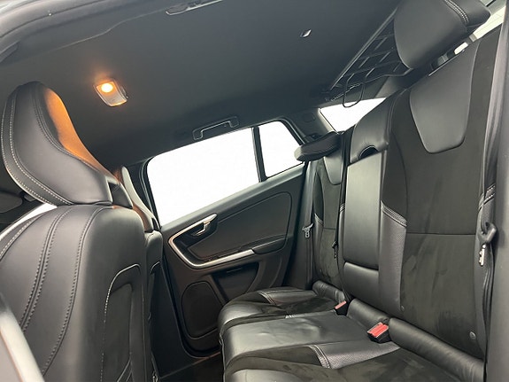 Volvo V60 25 of 30