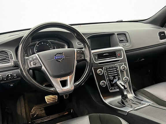 Volvo V60 12 of 30
