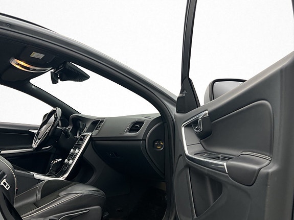 Volvo V60 24 of 30
