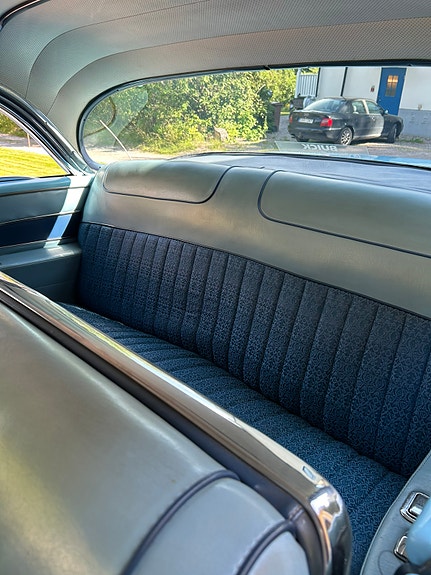 Buick Roadmaster 6 of 7