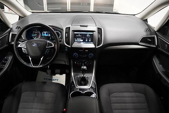 Ford Galaxy 8 of 17