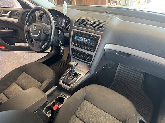 Skoda Octavia 9 of 14
