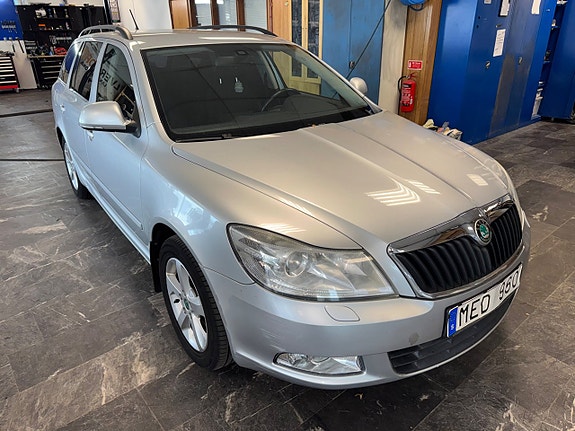 Skoda Octavia 3 of 14