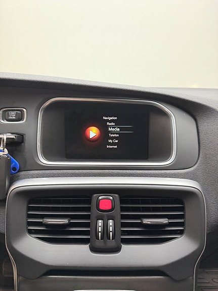 Volvo V40 Cross Country 10 of 11