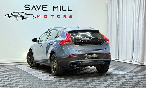 Volvo V40 Cross Country 4 of 11