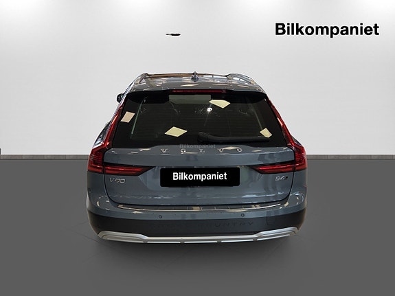 Volvo V90 Cross Country 5 of 16