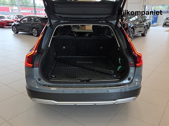 Volvo V90 Cross Country 16 of 16