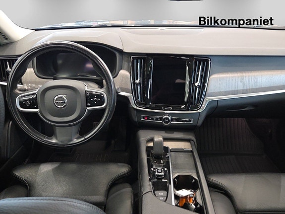 Volvo V90 Cross Country 7 of 16