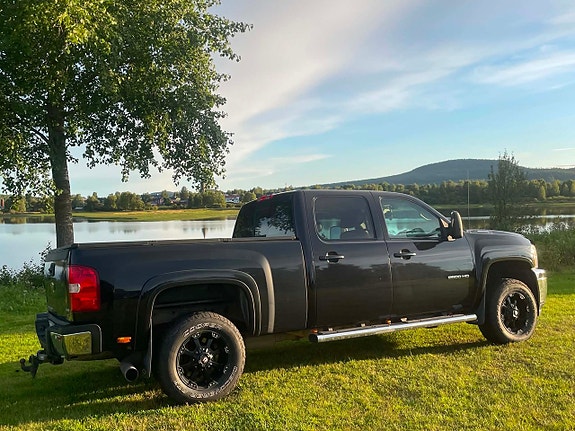 Chevrolet Silverado 2500 8 of 13