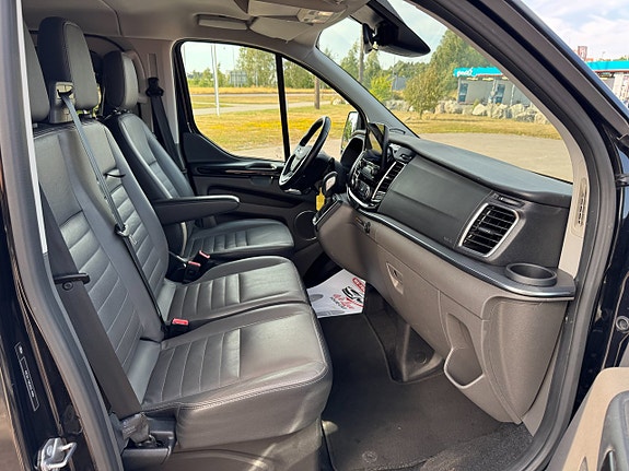 Ford Custom Tourneo 10 of 14