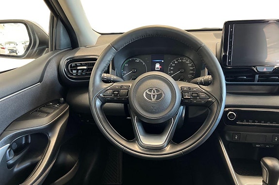 Toyota Yaris 11 of 21