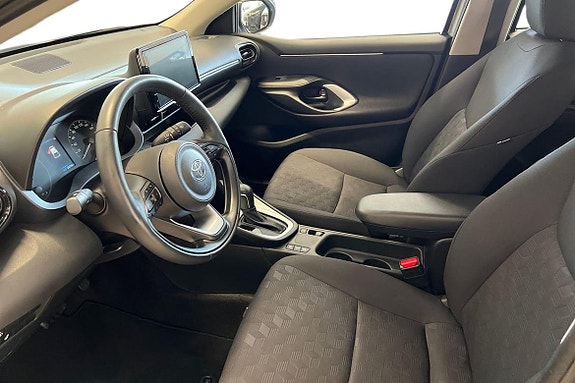 Toyota Yaris 14 of 21