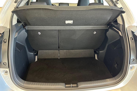 Toyota Yaris 12 of 21