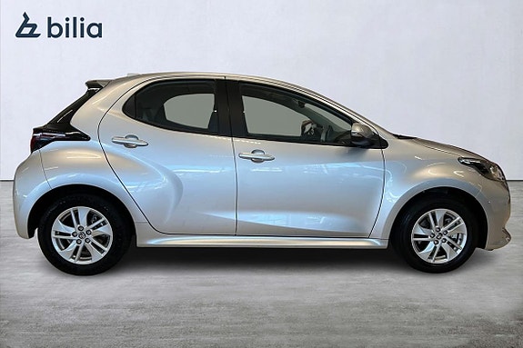 Toyota Yaris 18 of 21