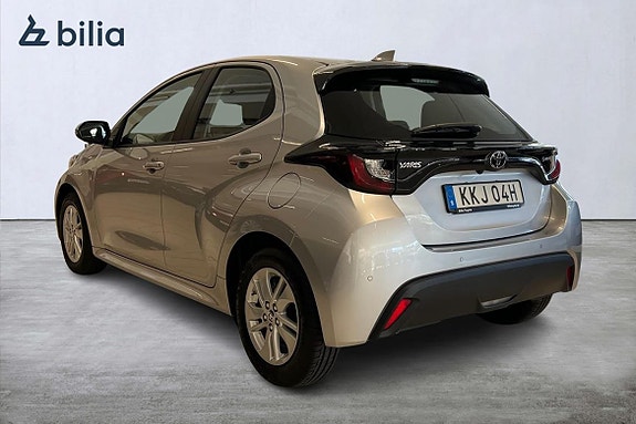 Toyota Yaris 2 of 21