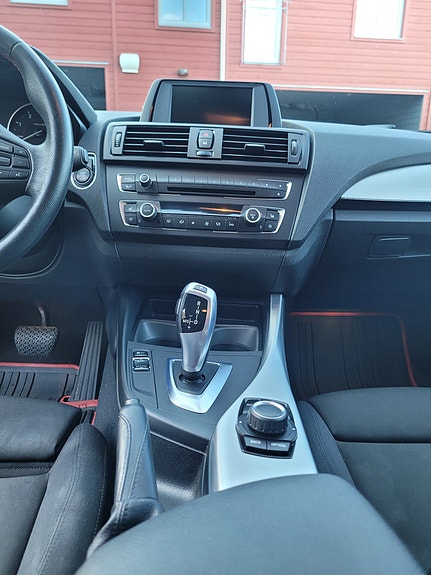 BMW 118d 16 of 20