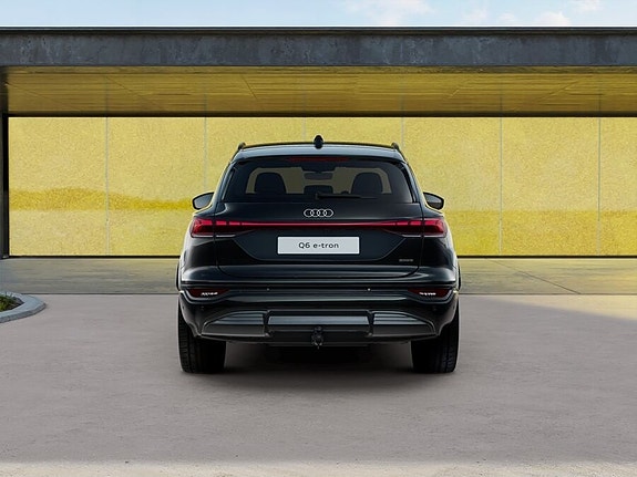 Audi Q6 e-tron 6 of 11