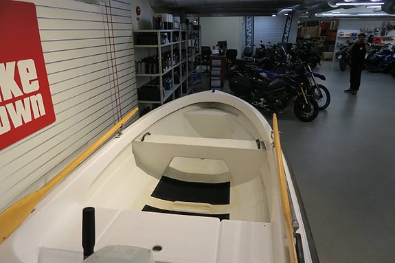 Ryds 425 med 30-trailer och Suzuki 8hk 4 of 6
