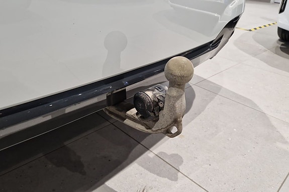 BMW 320i 21 of 22