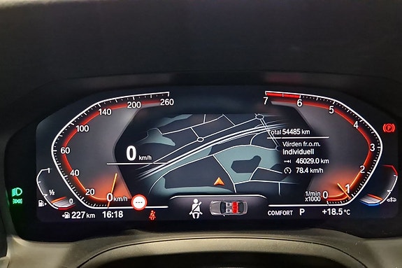 BMW 320i 16 of 22