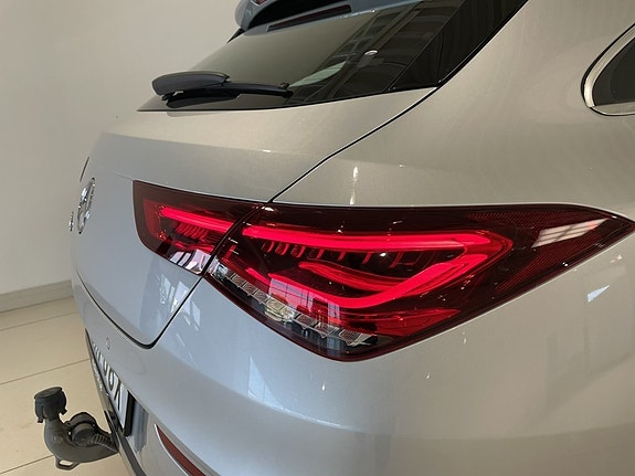 Mercedes-Benz CLA250 e 10 of 27