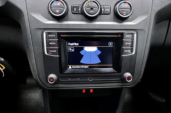 Volkswagen Caddy Maxi 21 of 22