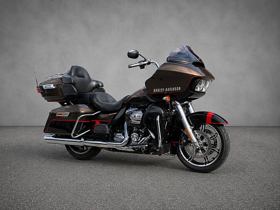 Harley-Davidson Road Glide Limited 2 of 2