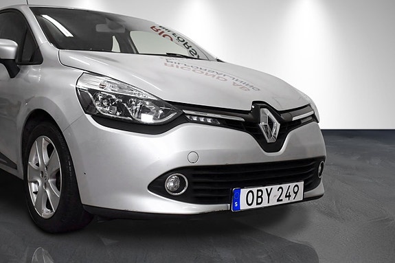 Renault Clio 11 of 16