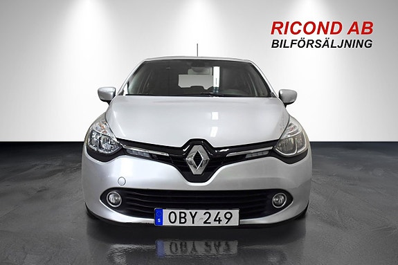 Renault Clio 9 of 16