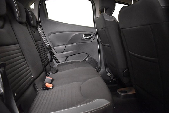 Renault Clio 16 of 16
