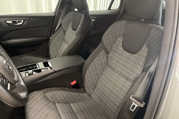 Volvo V60 11 of 16