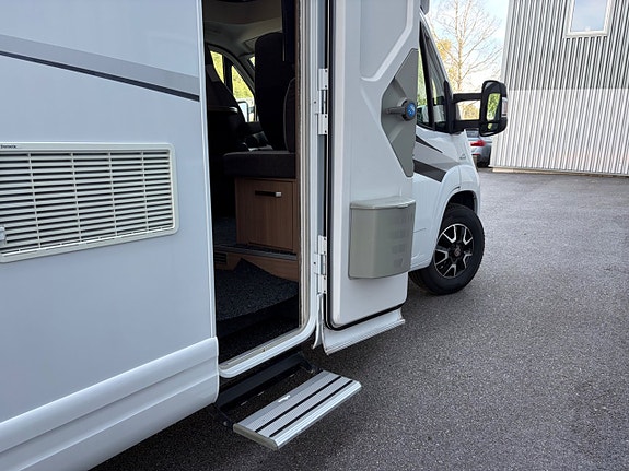 Knaus R16 TI 700 Queensbed 2900mil Scandinavian Selection Alde 9 of 30
